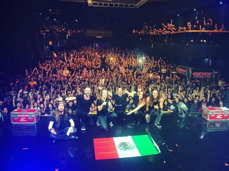 Banda celebra show em Monterrey no México. O grupo desembarca neste final de semana para shows apenas em São Paulo e Rio de Janeiro