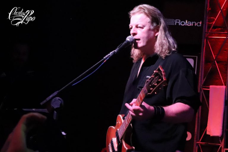 Roland Grapow se apresenta no Manifesto Bar (Rua Iguatemi, 36, Itaim Bibi), em São Paulo, na noite de domingo (26), com músicas de sua fase no Helloween e Masterplan