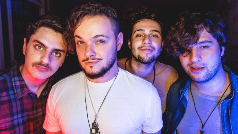 Capitão Nemo apresenta clipe de novo single, ‘Algum Lugar’