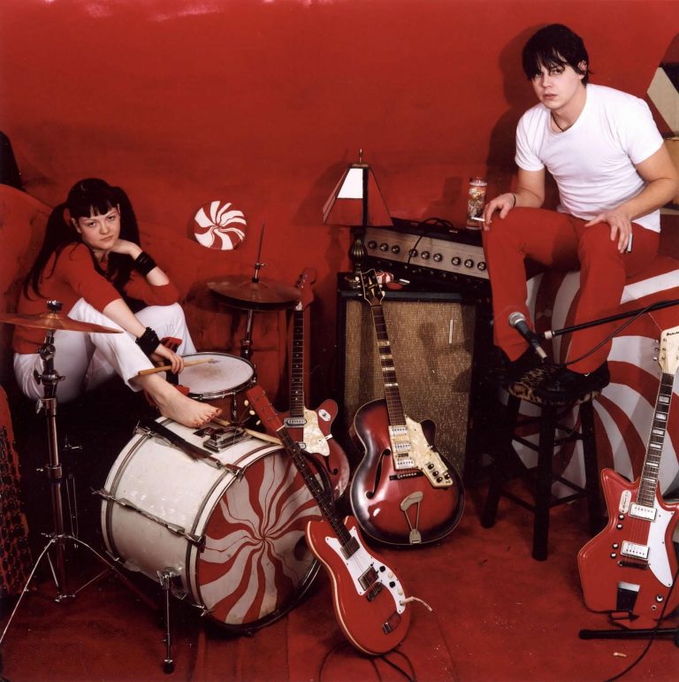 The White Stripes celebra o 20º aniversário de White Blood Cells com versão deluxe digital do álbum e remasterizações do áudio em HD