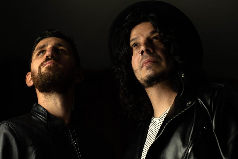 Com sonoridade musical e influências do rock britânico, Black Pipe​ lança novo single ‘Sozinha’