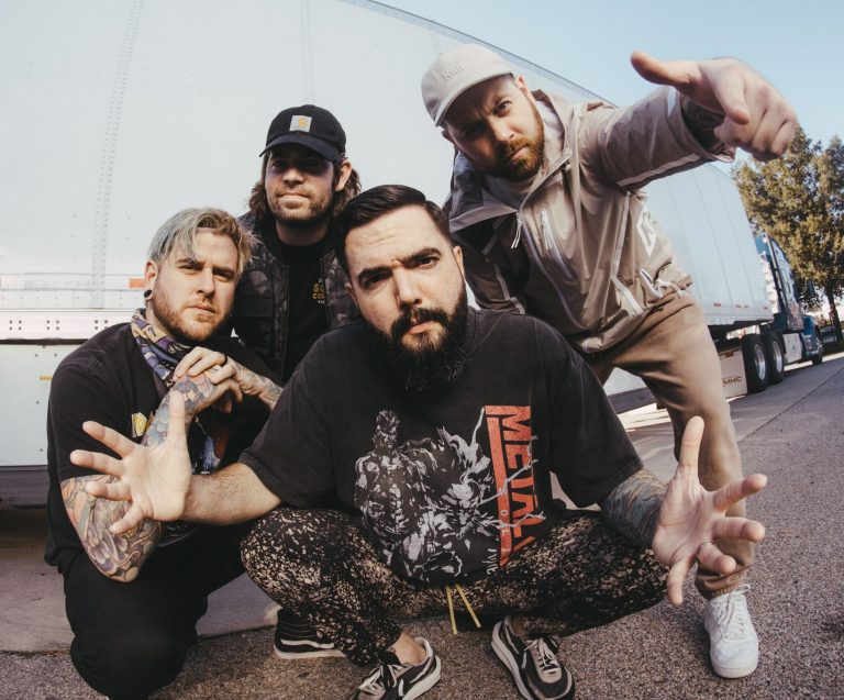 A Day To Remember recruta Mark Hoppus do Blink-182 para nova versão de “Re-Entry”