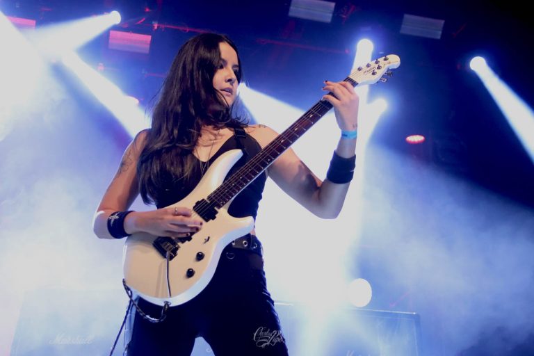 Helena Nagagata, guitarrista do Shamangra, lança single “Starlust” antecipando seu EP de estreia