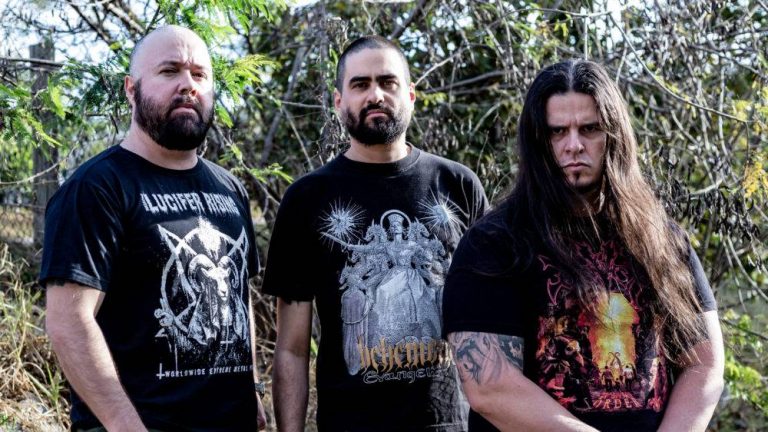 Corporate Death lança nova linha de camisetas