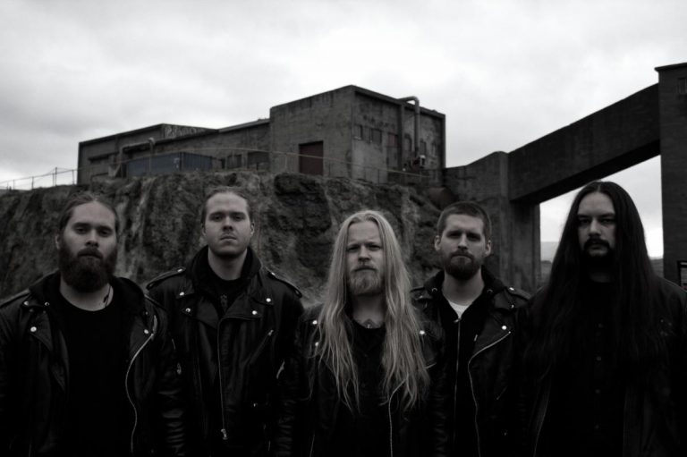 Banda islandesa de blackened death metal, Úlfúð, disponibiliza álbum de estreia em streaming