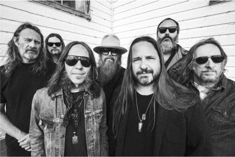 Blackberry Smoke anuncia novo álbum Be Right Here